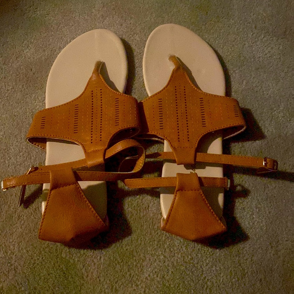 Shishang sandals. SIZE 10